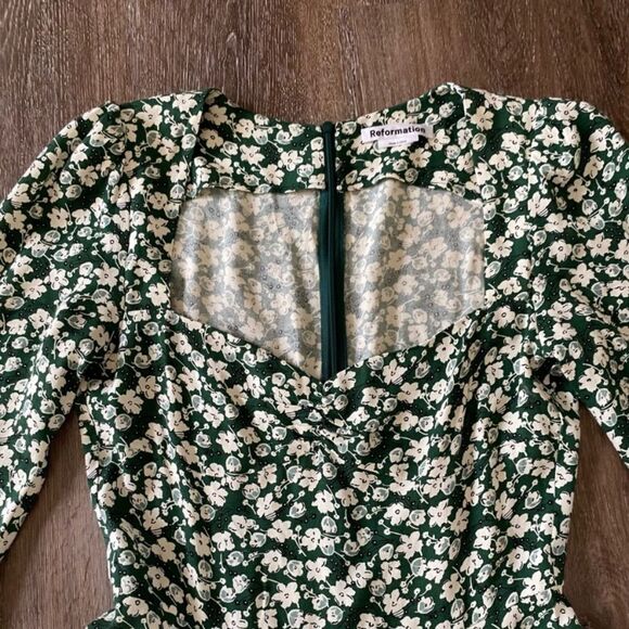 Reformation Hunt Dress in Cilantro Sz 4 - Picture 3 of 4